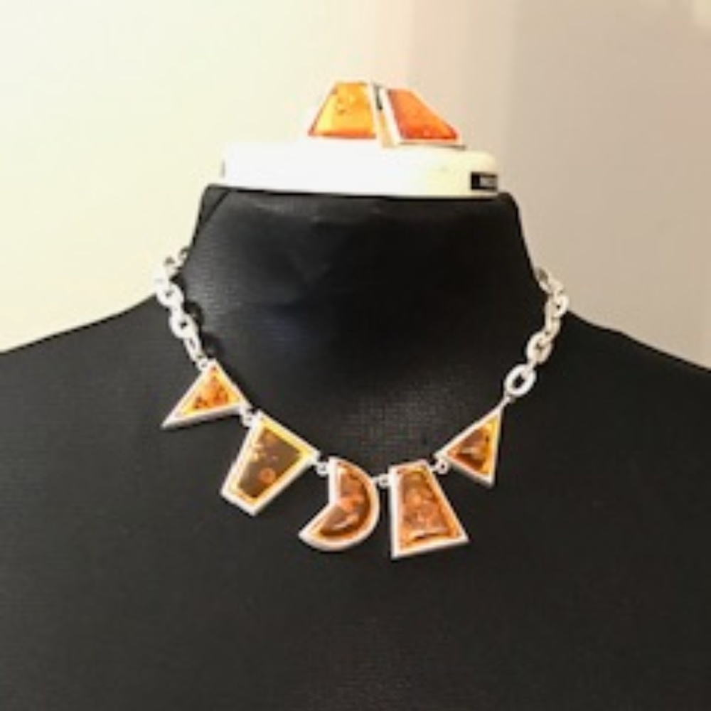 Sliver and Amber Stone Necklace Set